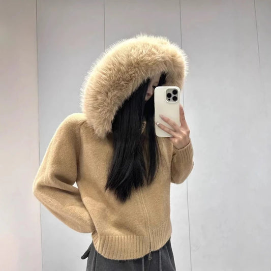 Retro Knitted Cardigan with Fur Collar – Winter Edition