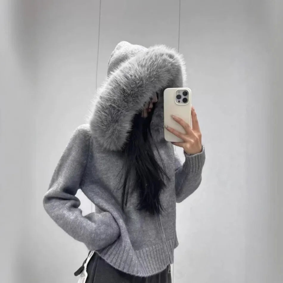 Retro Knitted Cardigan with Fur Collar – Winter Edition